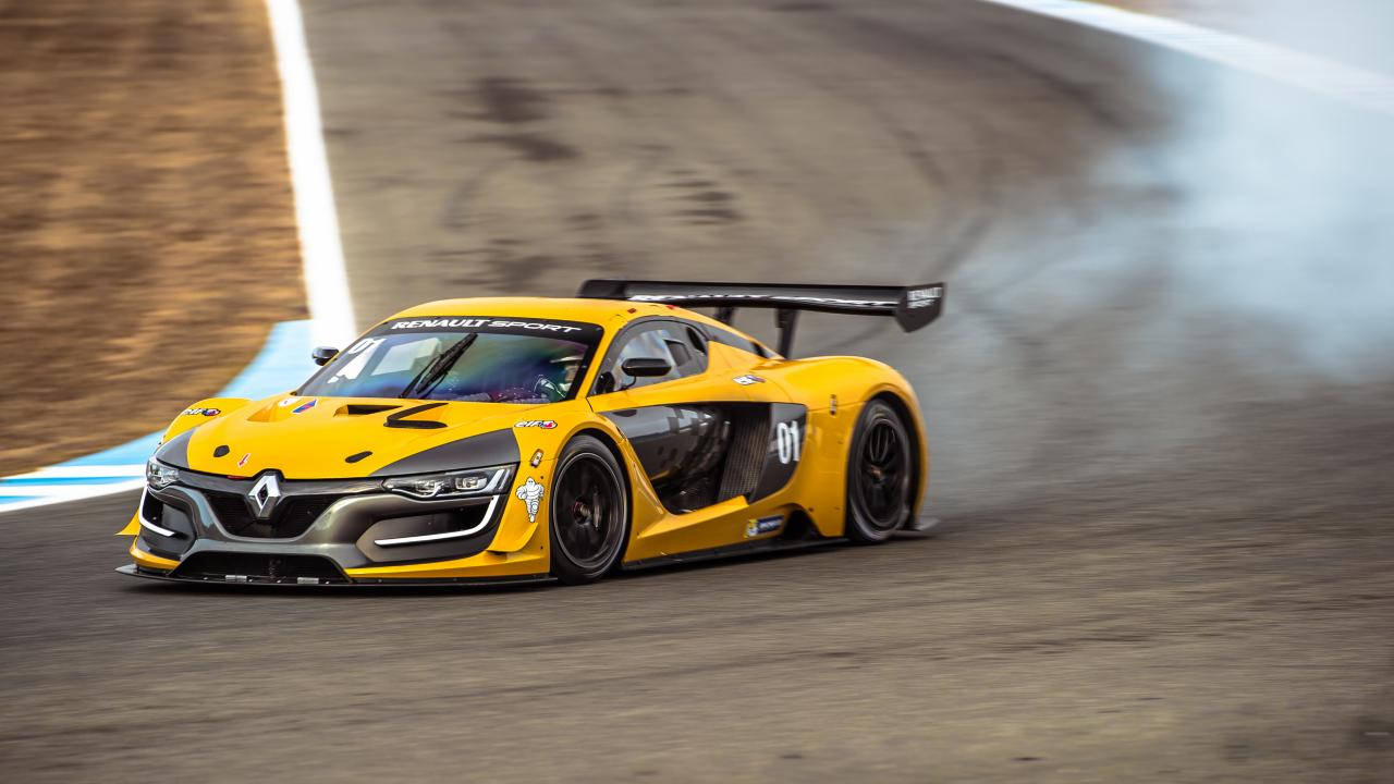 Renault R.s. 01 In Action Wallpaper