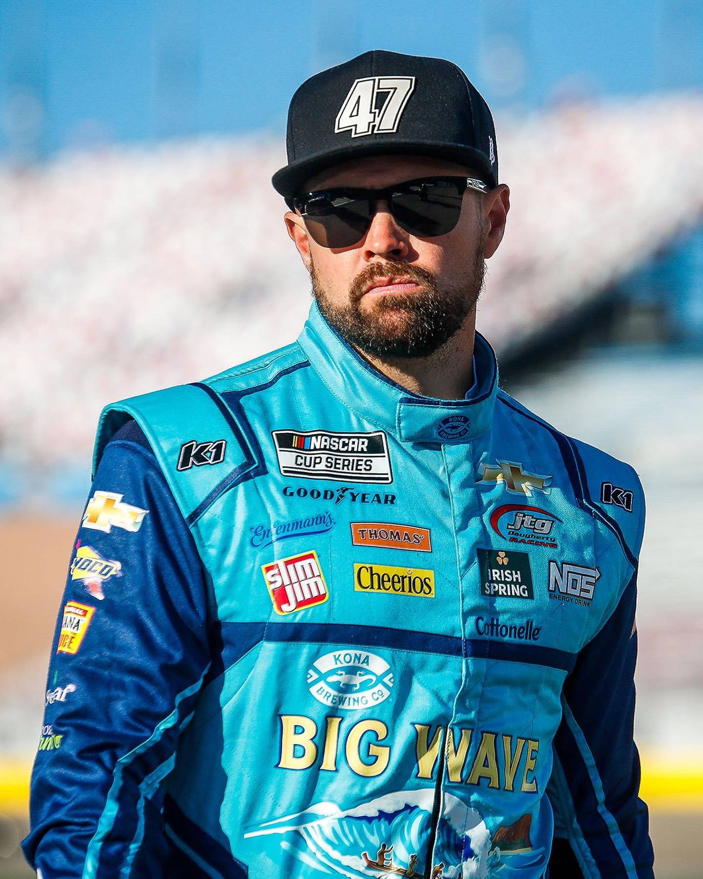 Ricky Stenhouse Jr. Wearing Blue Wallpaper