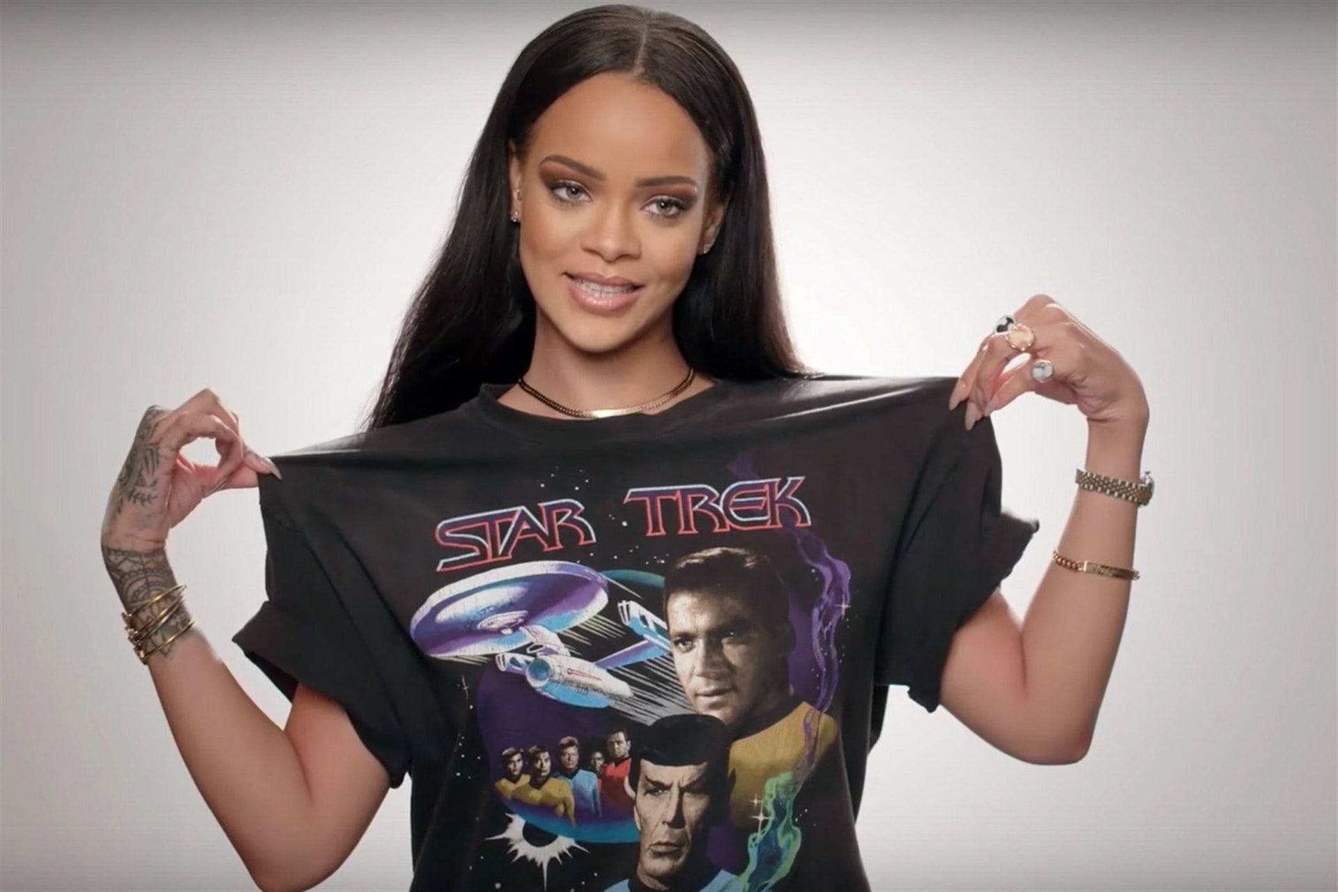 Rihanna Hd Star Trek Shirt Wallpaper