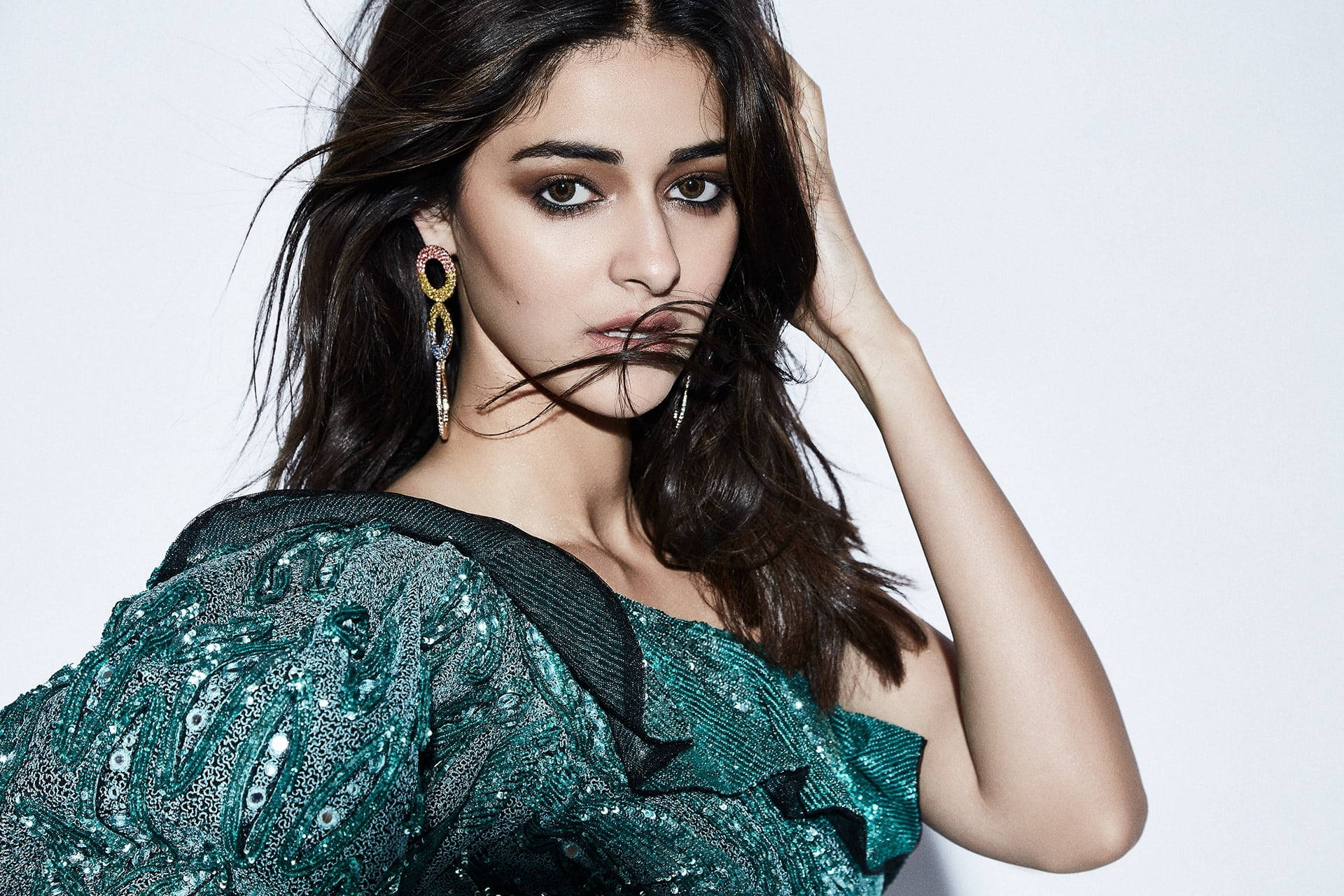 Rising Star Ananya Pandey Showcasing Her Charm Wallpaper