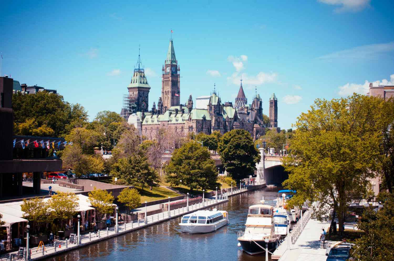 River Cruise In Rideau Canal, Ottawa Wallpaper