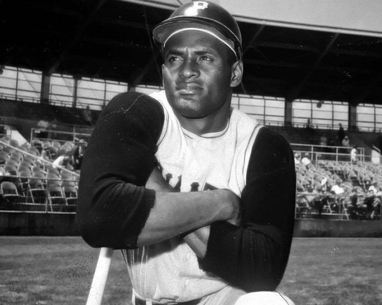 Roberto Clemente Bat Pose Wallpaper