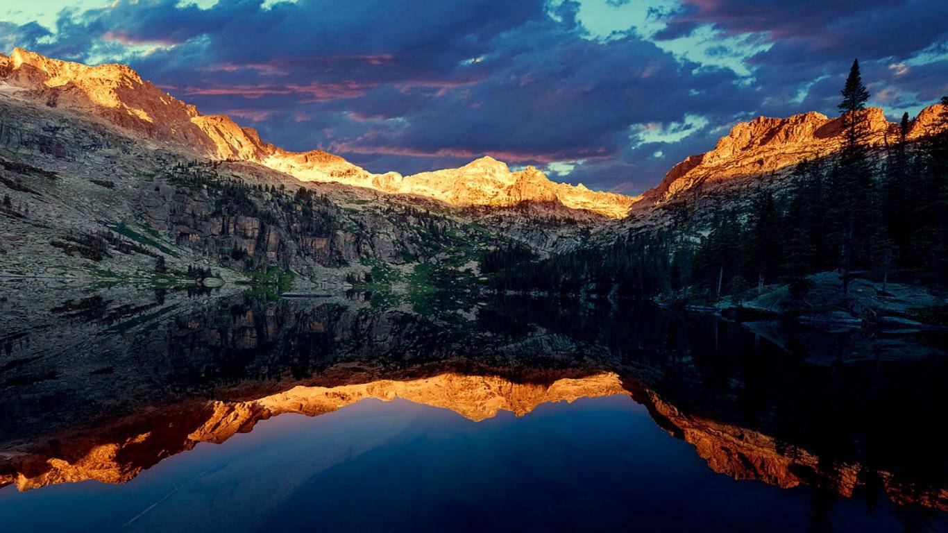 Rocky Mountain Sunset Wallpaper