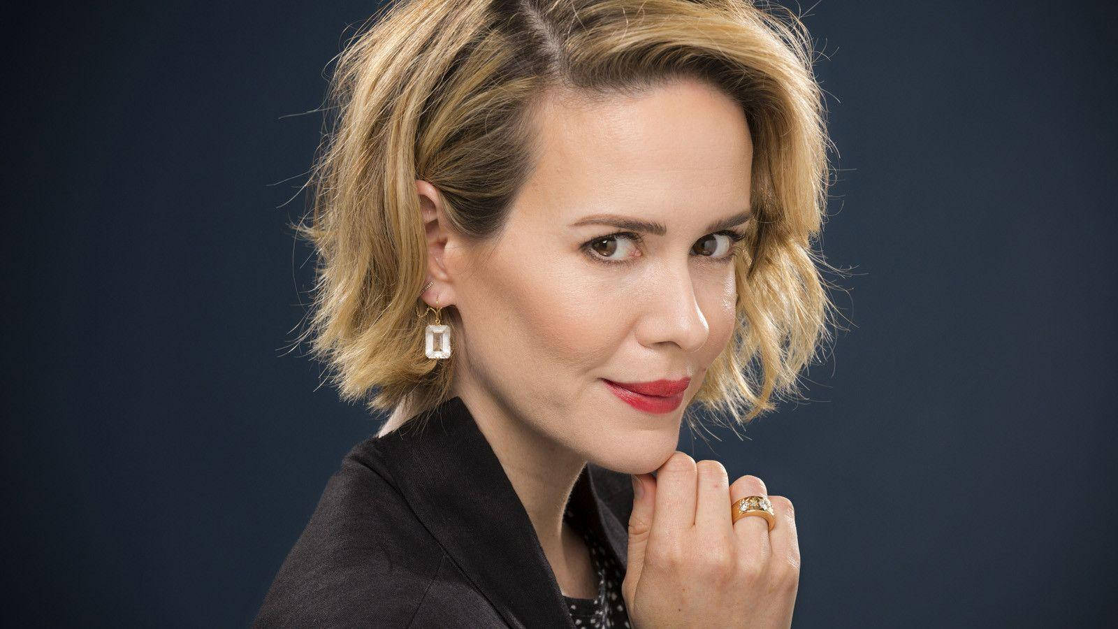 Sarah Paulson Indoor Photograph Wallpaper