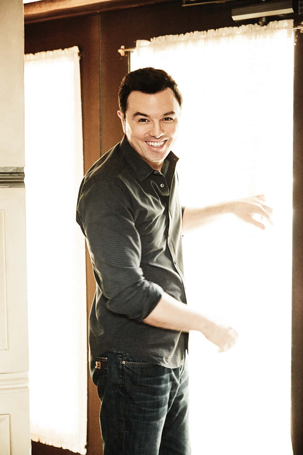 Seth Macfarlane, Award-winning Tv-show Creator, In A Professional Photo Shoot. Wallpaper