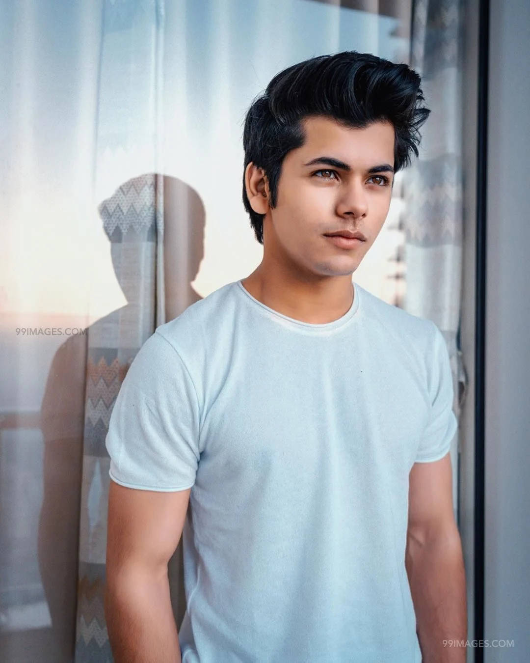 Siddharth Nigam Boyish Looks Wallpaper