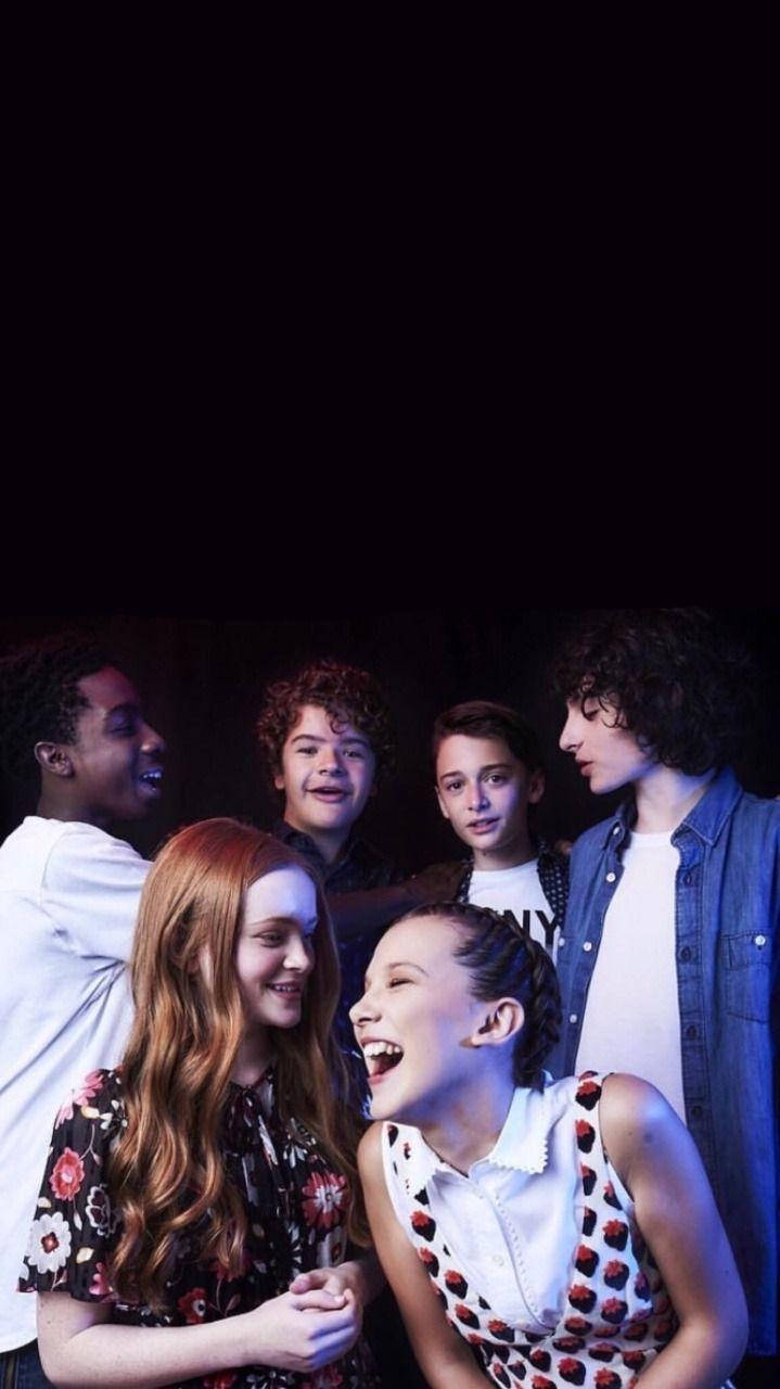 Stranger Things Cast Laughing Wallpaper