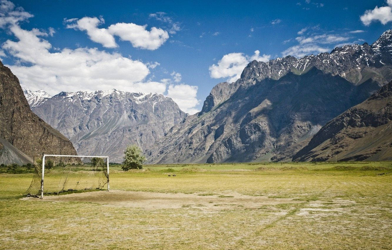Tajikistan Greenfield And Black Mountains Wallpaper