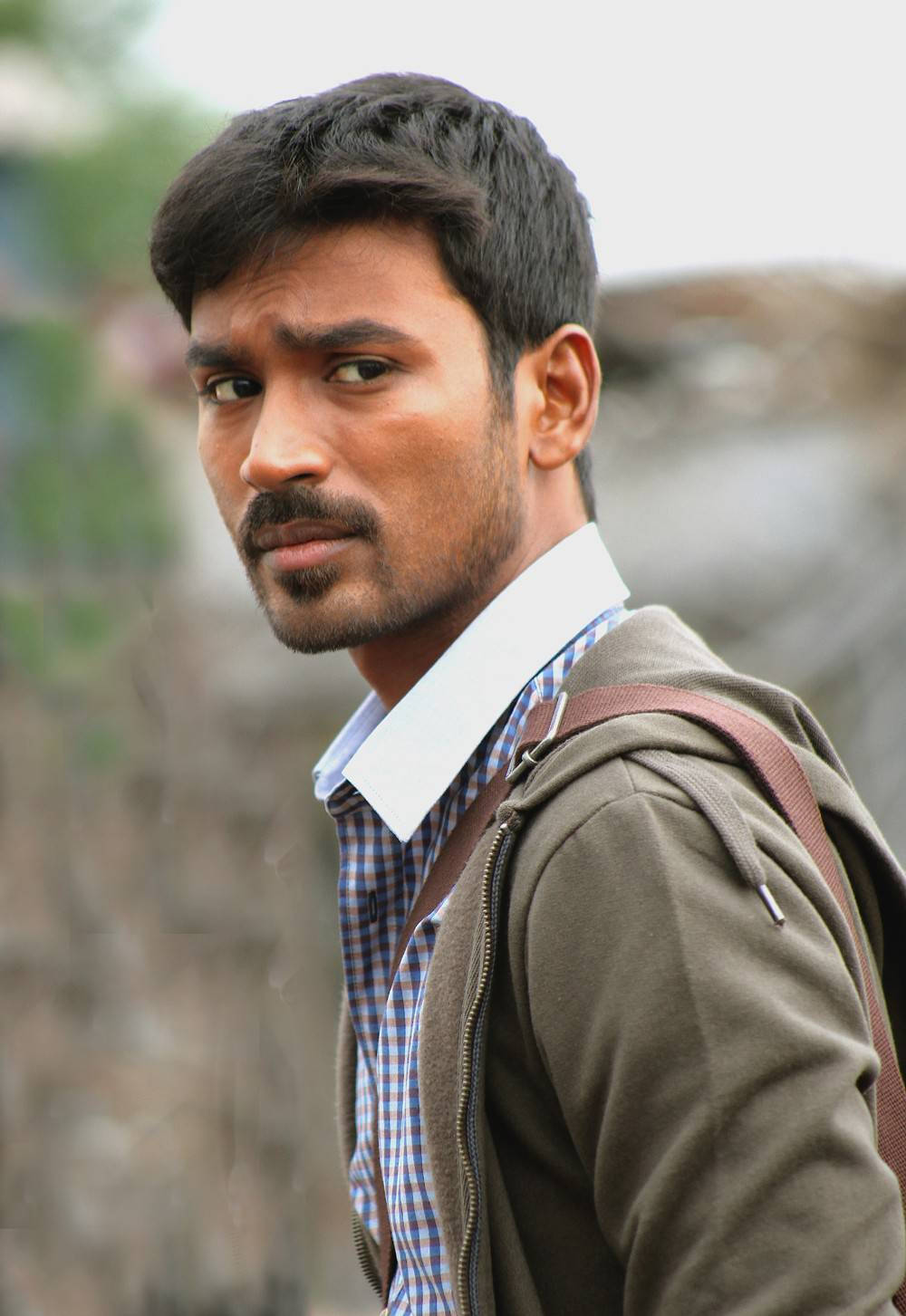 Thiruda Thirudi Movie Dhanush Wallpaper