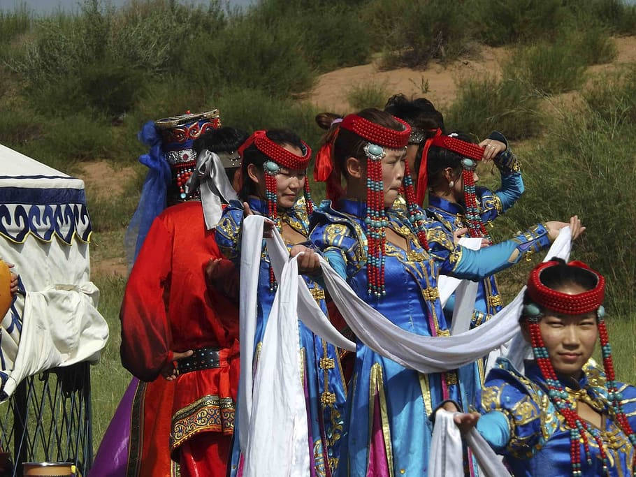 Traditional Dance Of The Mongolias Wallpaper