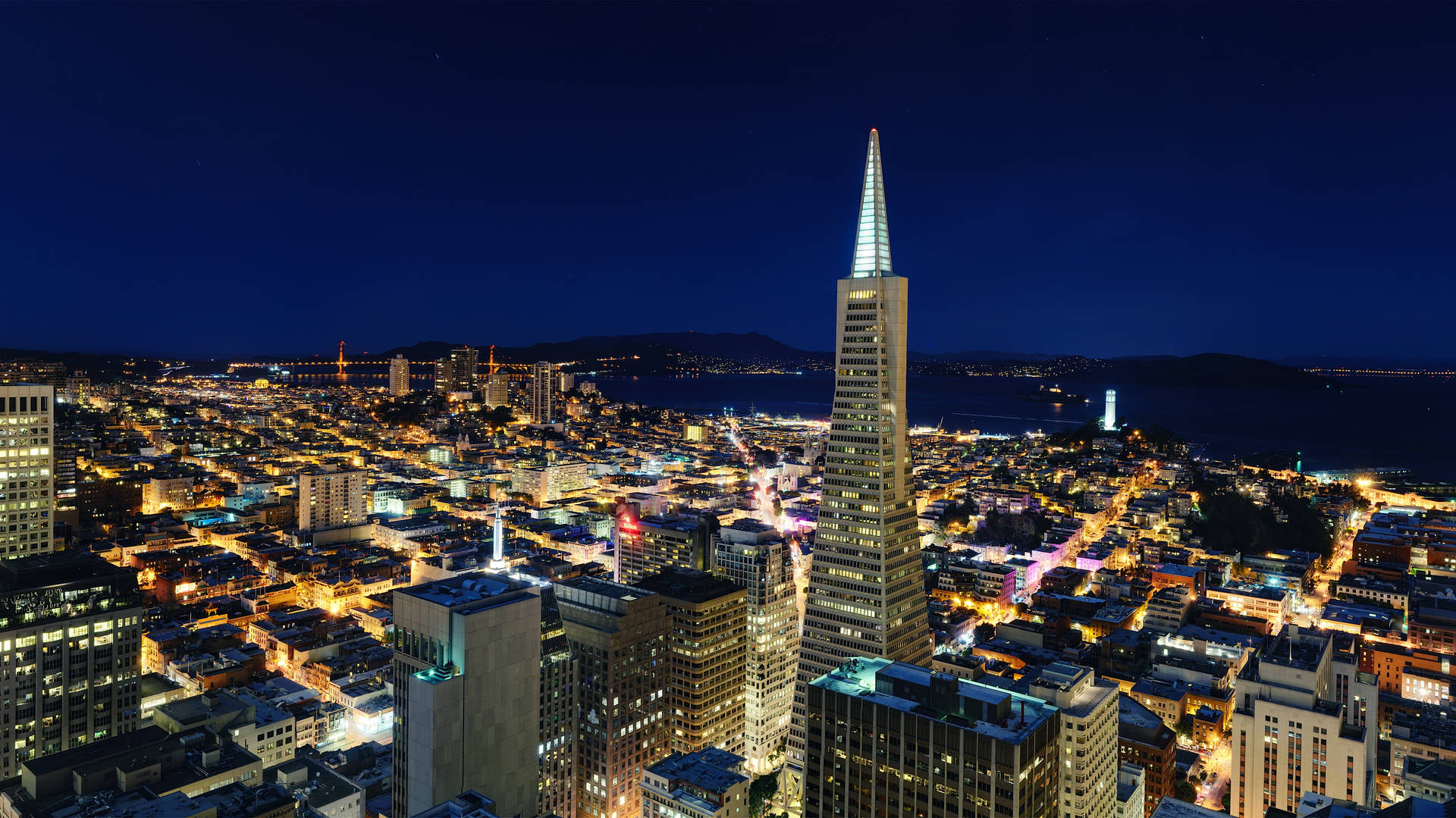 Transamerica Pyramid In San Francisco Photography Wallpaper