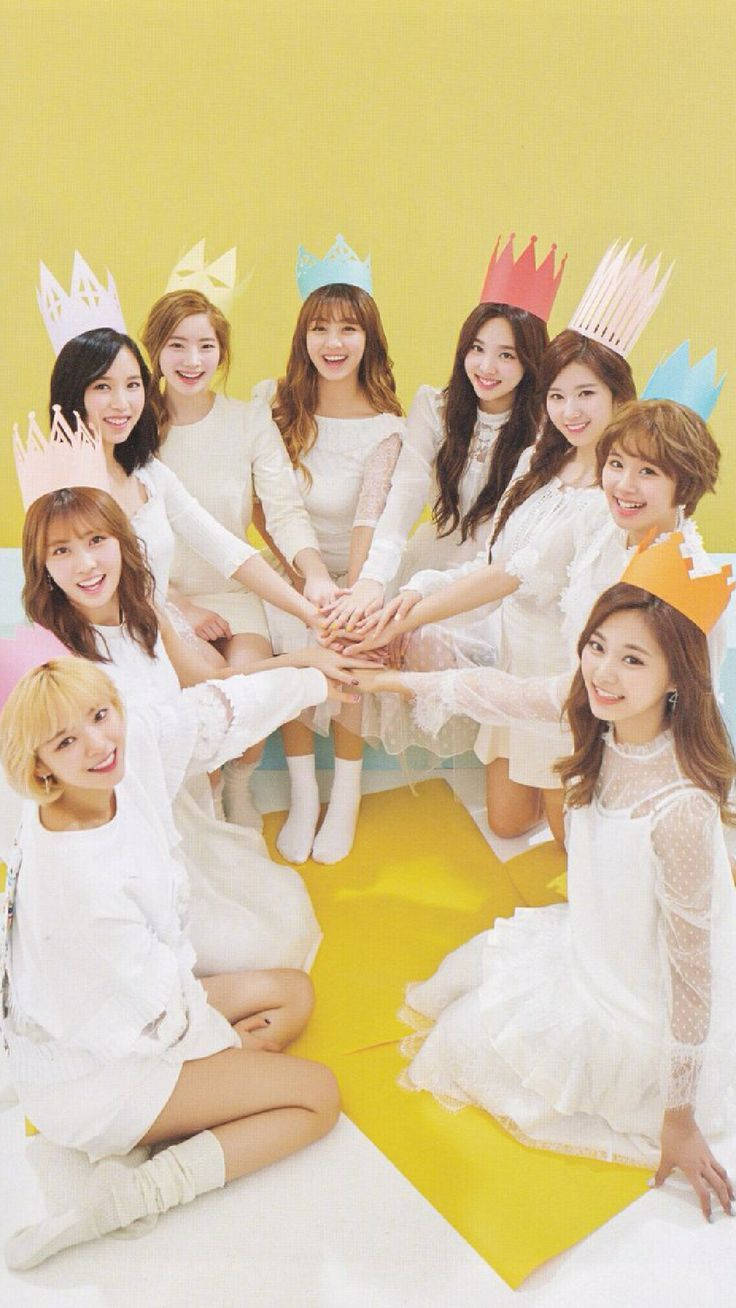 Twice Wearing Paper Crown Wallpaper