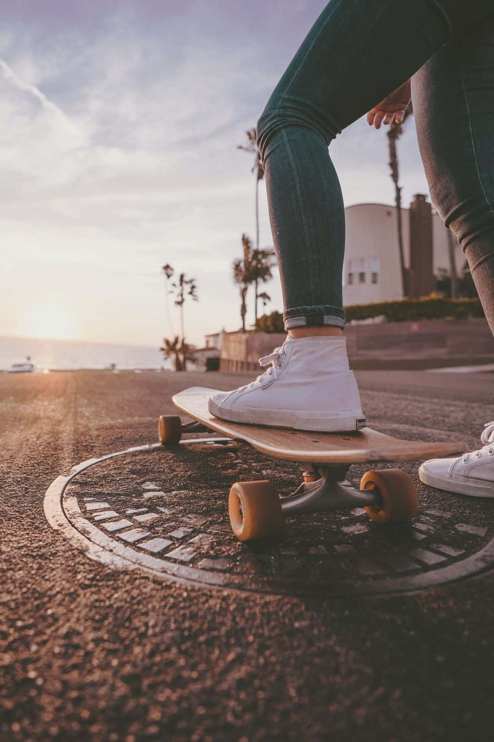 Urban Skateboardingat Sunset Wallpaper