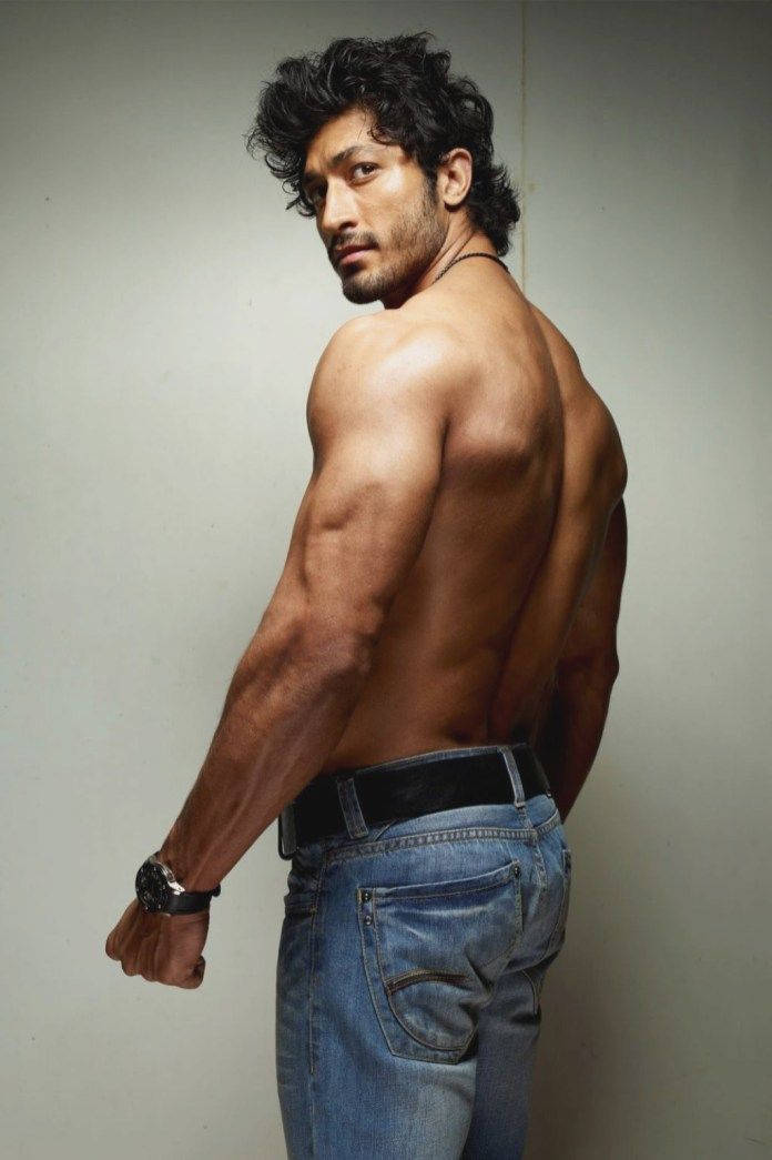 Vidyut Jamwal Broad Back Wallpaper