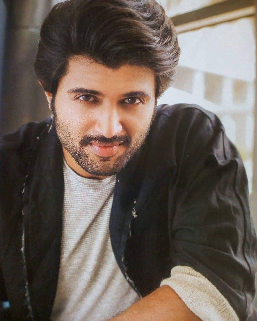 Vijay Devarakonda Looking At Camera Wallpaper