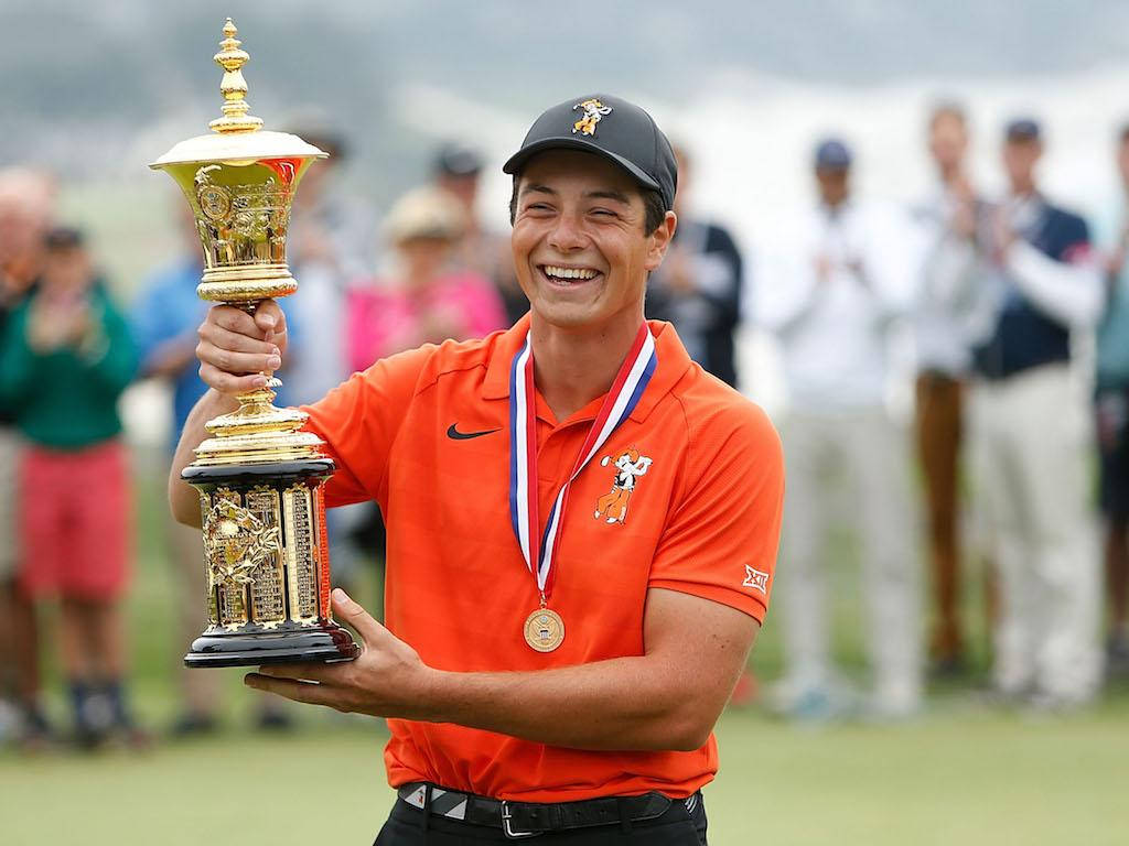 Viktor Hovland Winning Moment Wallpaper