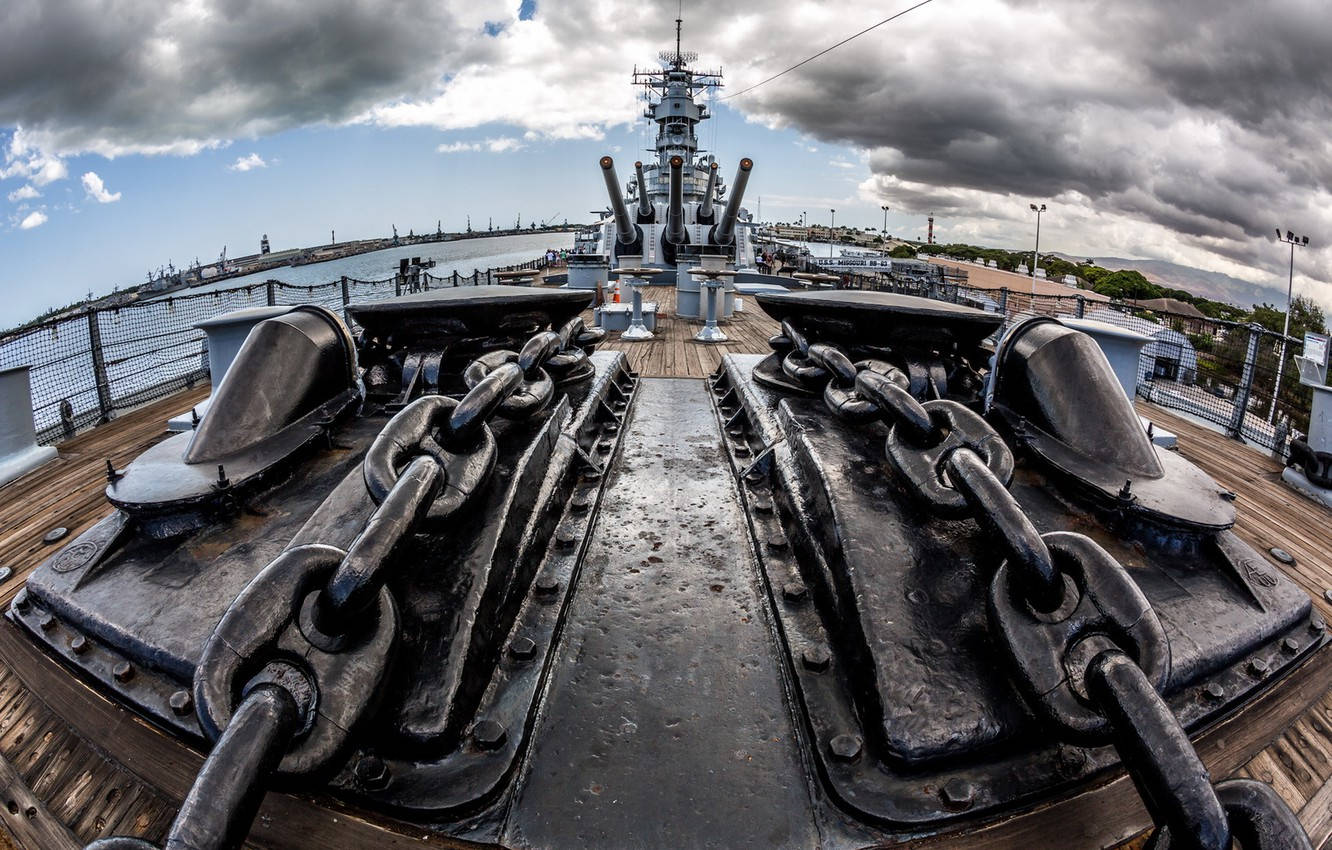 Weaponry In Battleship Missouri Memorial Wallpaper