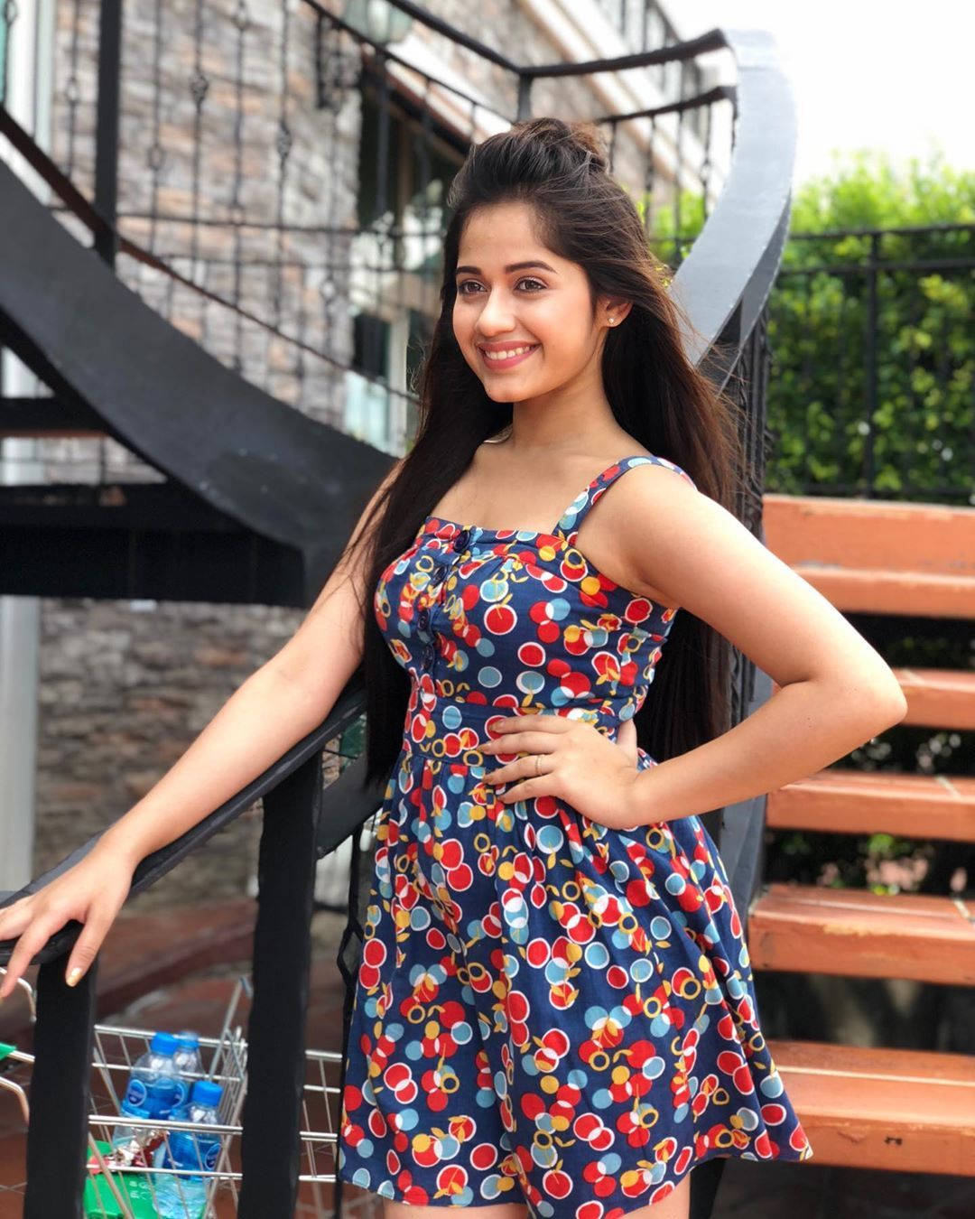 Youthful Jannat Zubair Wallpaper