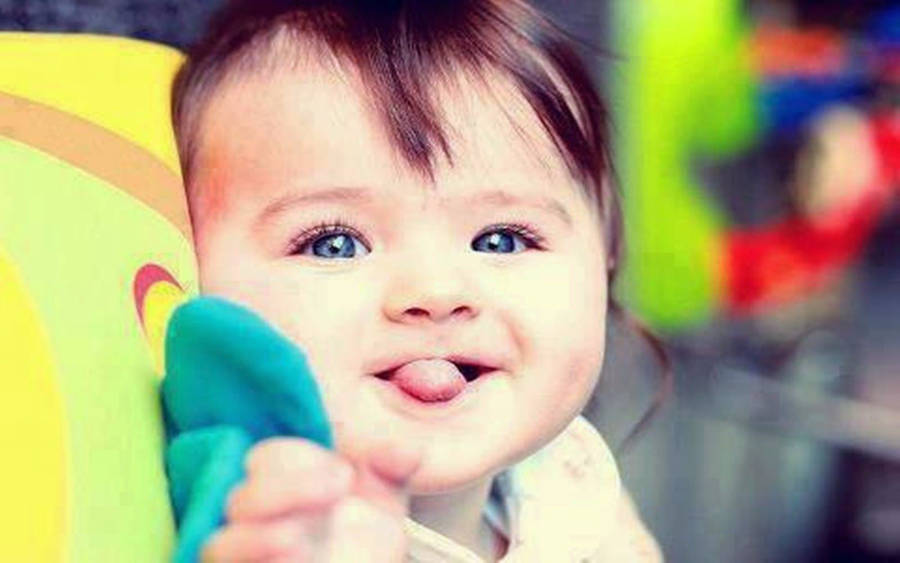 1600x1000 Cute Baby Wallpaper Wallpaper