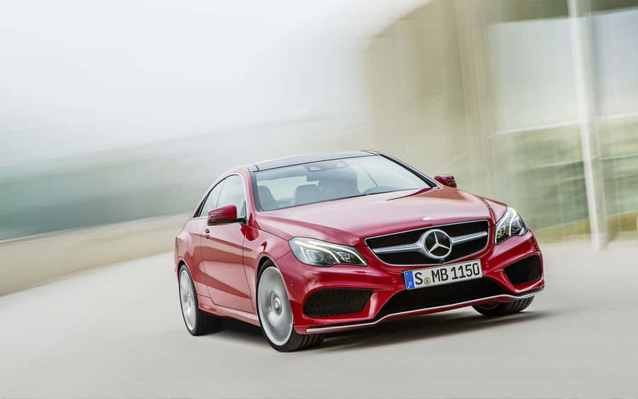 A Life Of Luxury And Sophistication - The Mercedes Benz E-class Wallpaper