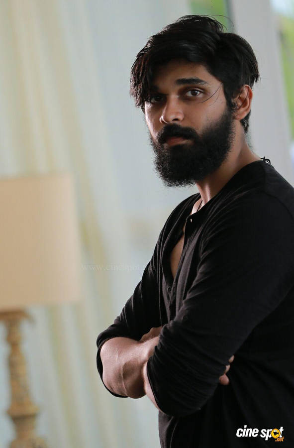Actor Dhruv Vikram Wallpaper