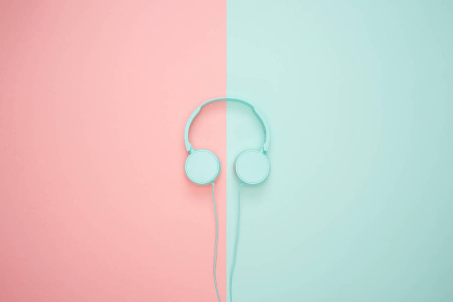 Aesthetic Cute Pastel Headphones Wallpaper