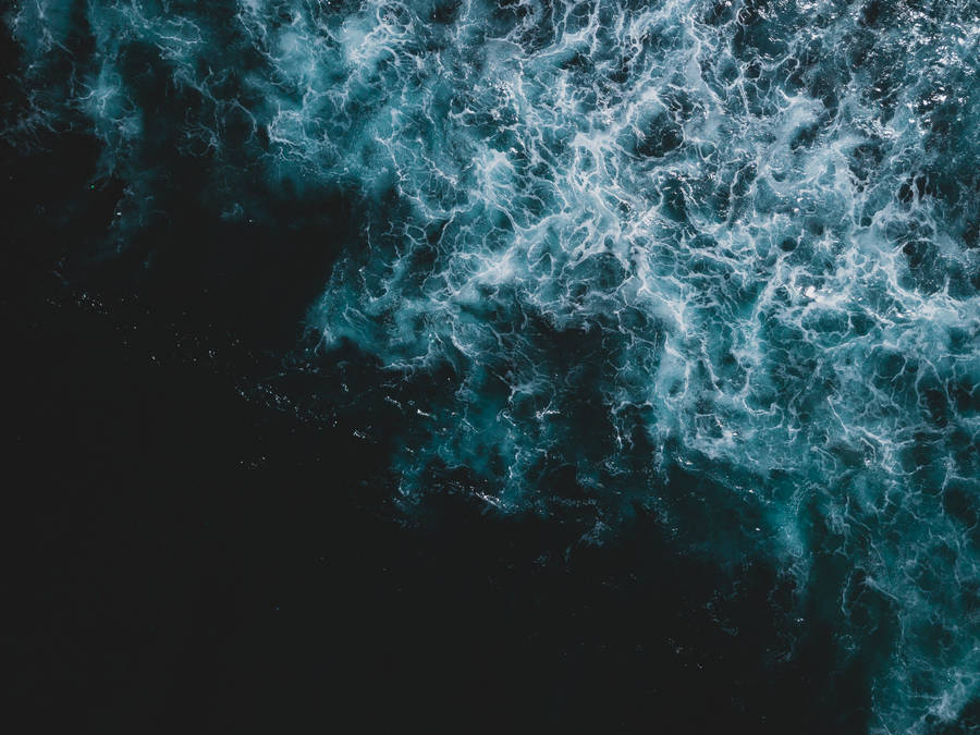 Aesthetic Navy Blue Ocean Wallpaper