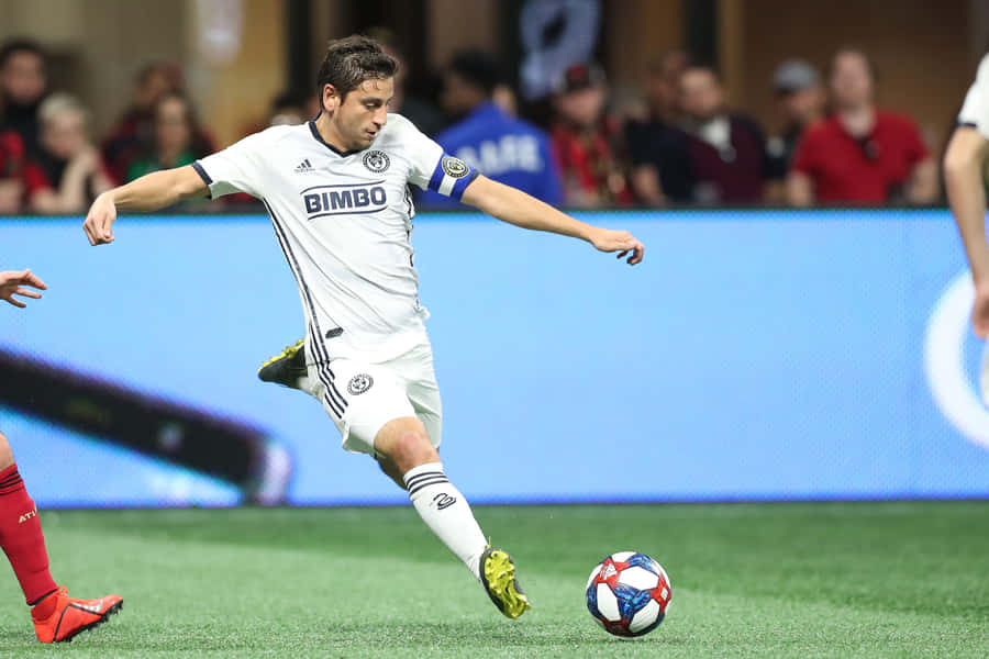 Alejandro Bedoya In La Cueva Wallpaper