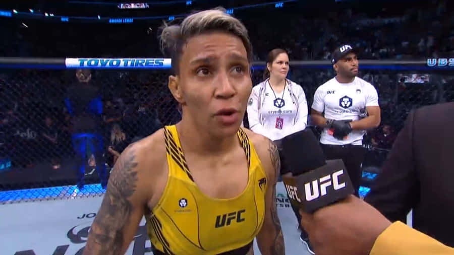 Amanda Lemos During An Intense Fight Wallpaper