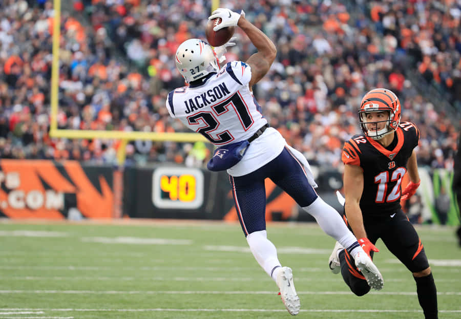 American Football Cornerback Jc Jackson Against Cincinnati Bengals Wallpaper