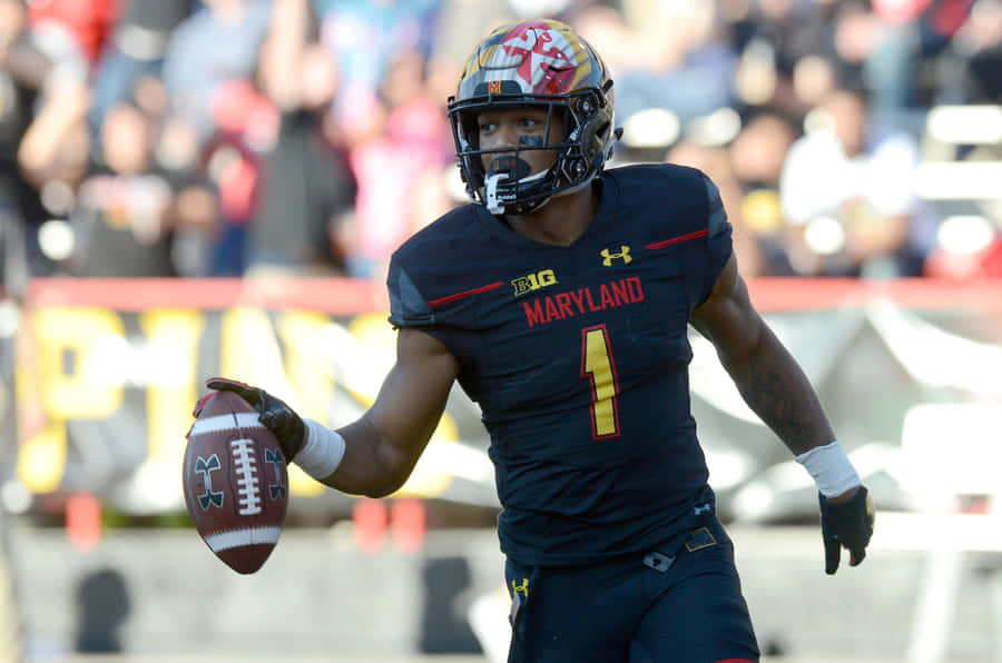 American Football Player Dj Moore Maryland Terrapins 2017 Wallpaper