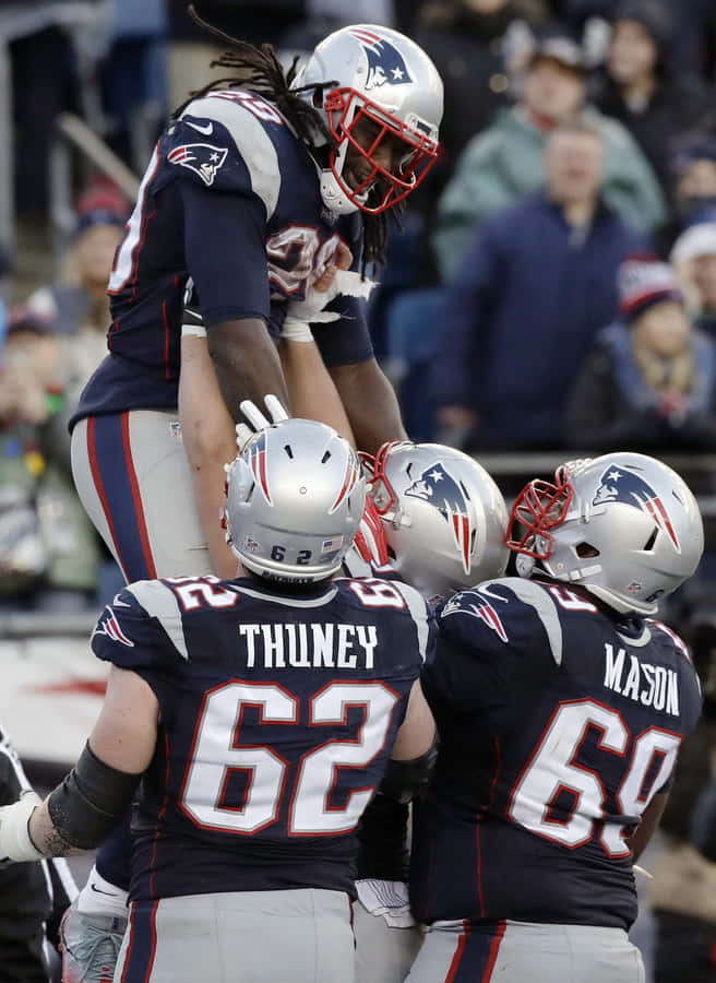 American Star Athlete Joe Thuney Wallpaper