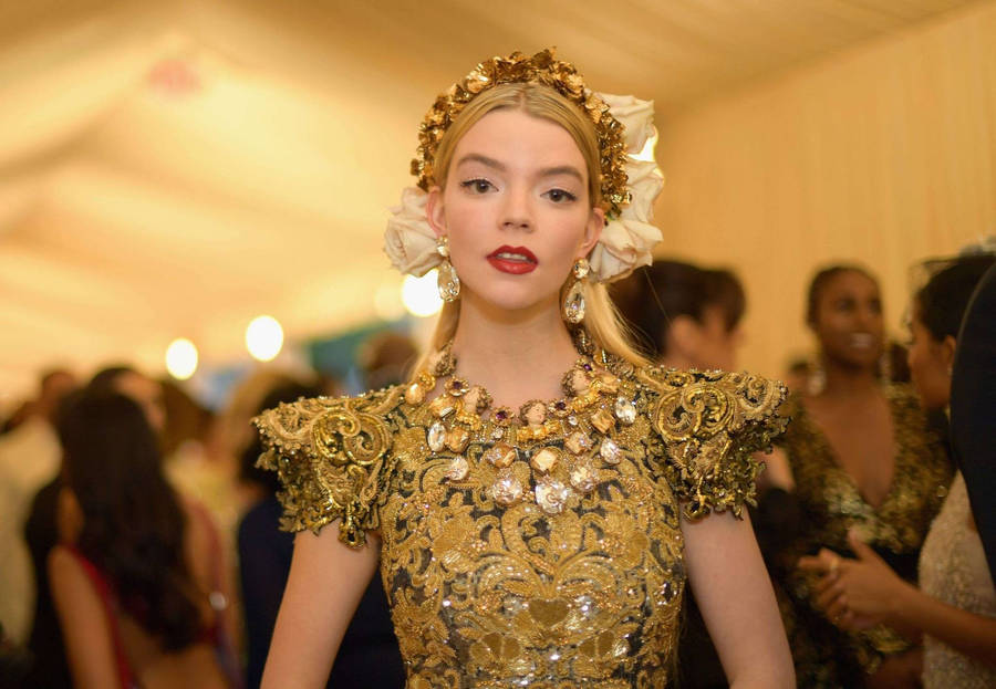 Anya Taylor-joy Met Gala 2018 Wallpaper