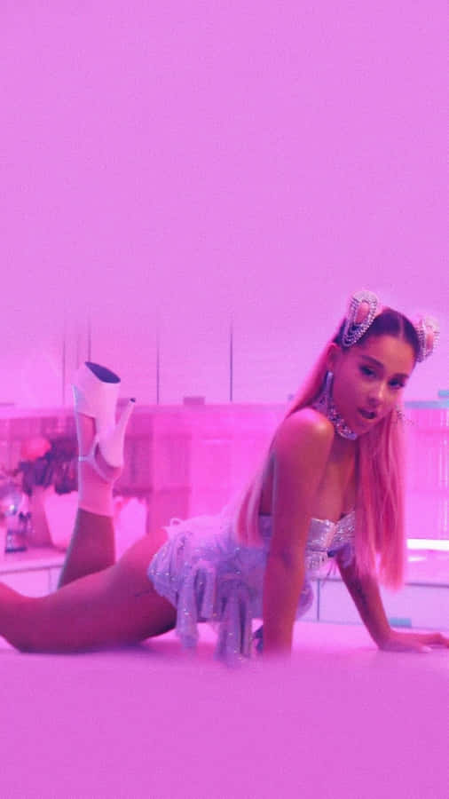 Ariana Grande With Her Hit Single “7 Rings” Wallpaper