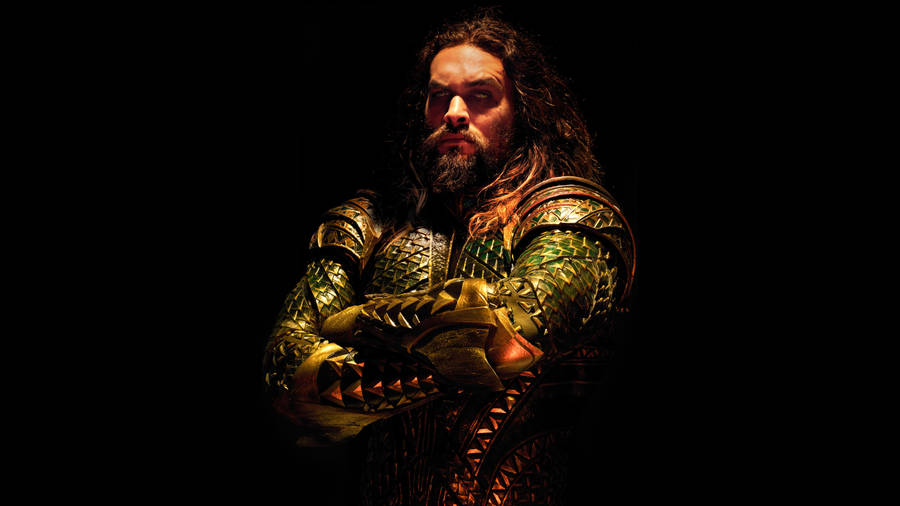 Arthur Curry Is Ready To Avenge The Sea In His Aquaman Battle Suit Wallpaper