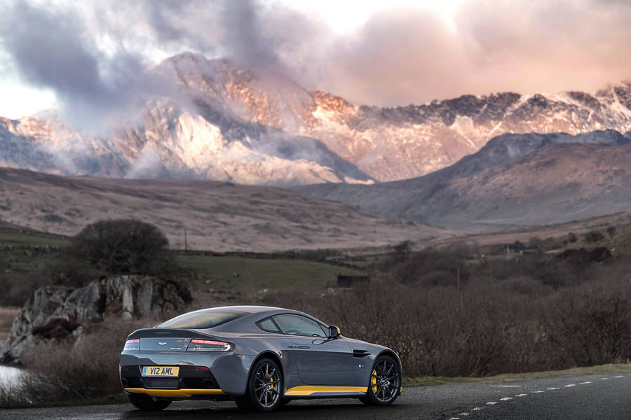 Aston Martin Vantage V12 Wallpaper
