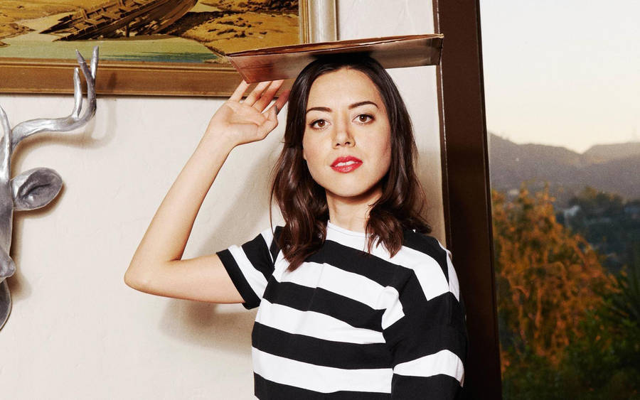 Aubrey Plaza Fashion Model Wallpaper