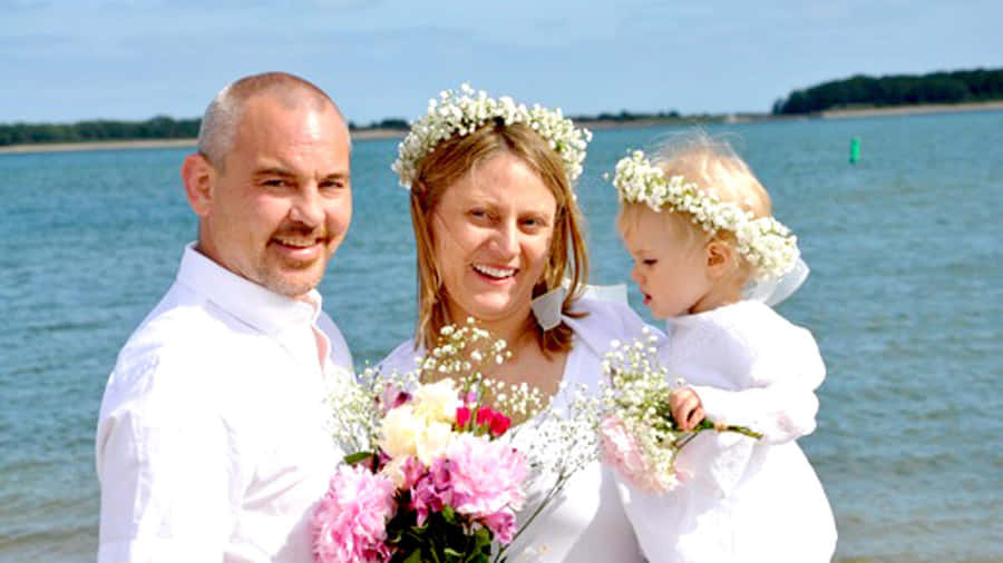 Beach Wedding Family Portrait Wallpaper