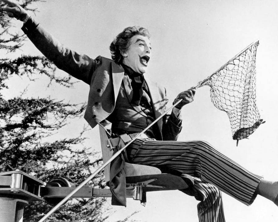 Black And White Joker Actor Cesar Romero Wallpaper