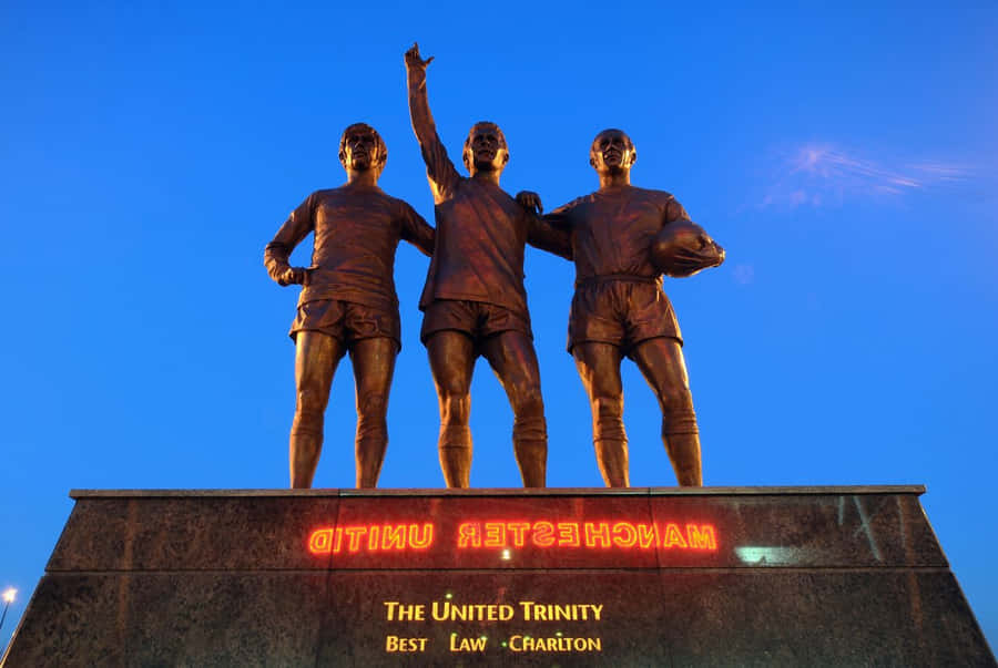 Bobby Charlton United Trinity Statue Photography Wallpaper
