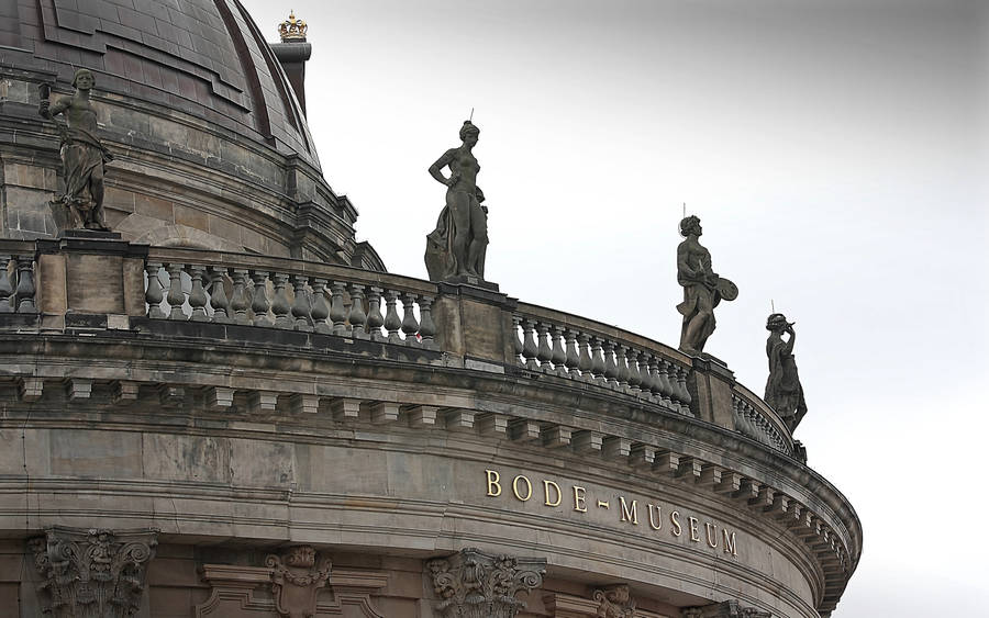 Bode Museum Sculptures Wallpaper