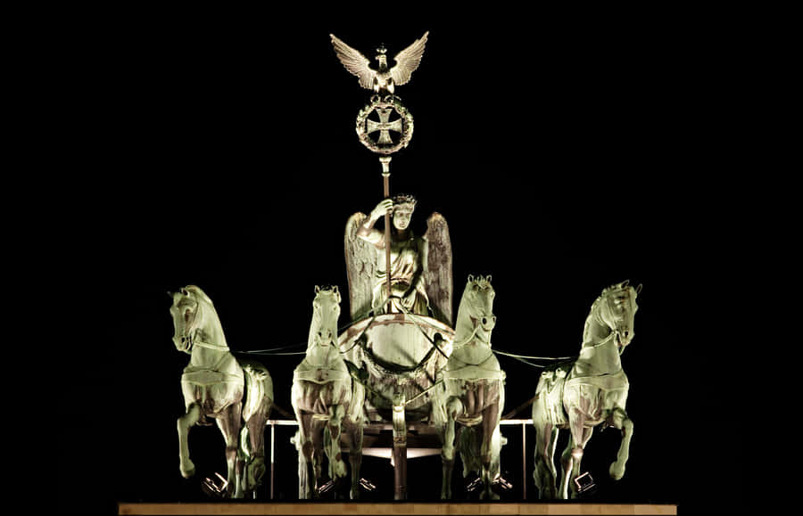 Brandenburg Gate Quadriga At Night Wallpaper