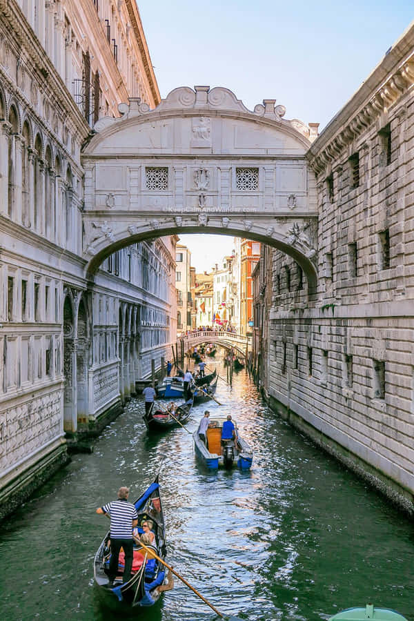 Bridge Of Sighs Boat Goods Wallpaper