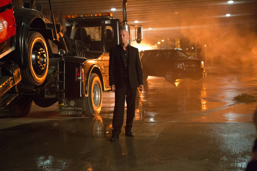 Bruce Willis As Eddie Filosa Wallpaper