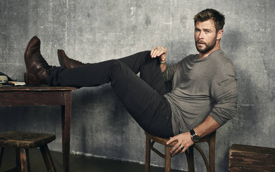 Chris Hemsworth Graces The Cover Of Men's Journal Magazine Wallpaper