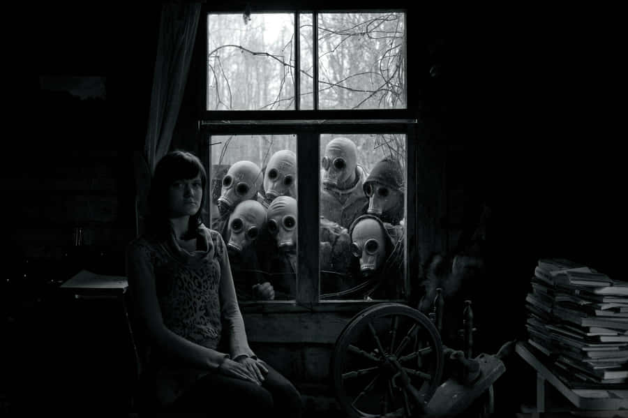 Creepy Aesthetic People With Gas Masks Wallpaper