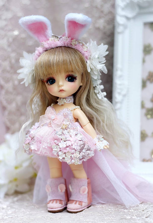 Cute Doll Pink Gown Wallpaper