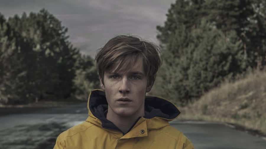 Dive Into The Dark Side Of Netflix Wallpaper