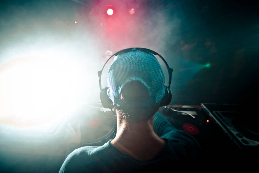Dj Headphones Smoke Spotlight Wallpaper
