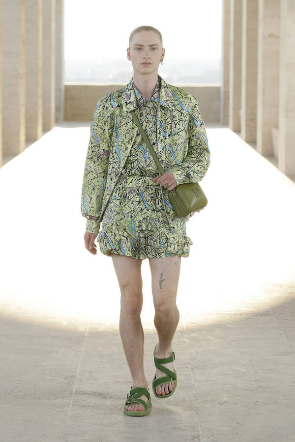 Effortless Style With Fendi Green Outfit Wallpaper